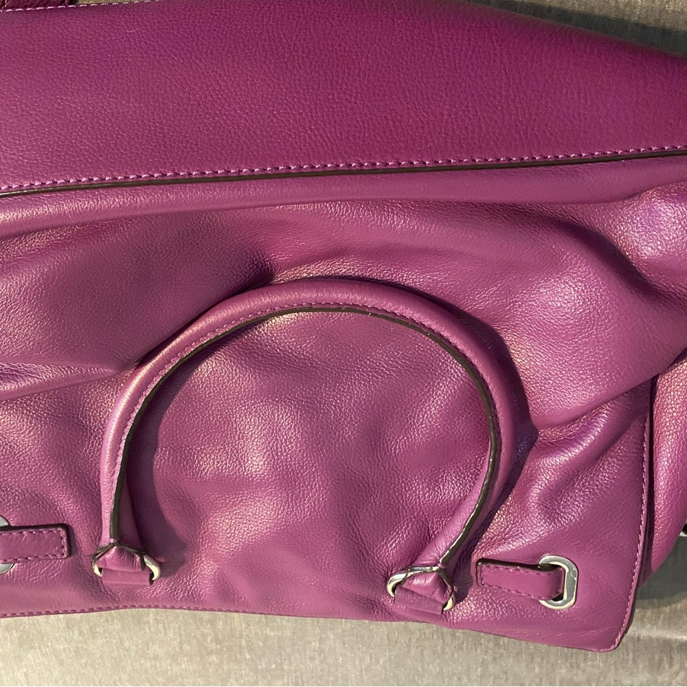Michael Kors Leather Bag - Picture 3 of 10
